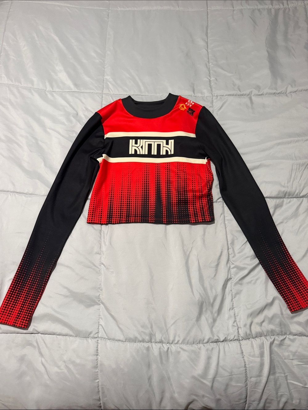 Kith Red, Black & Cream Long-Sleeve Crop Tee